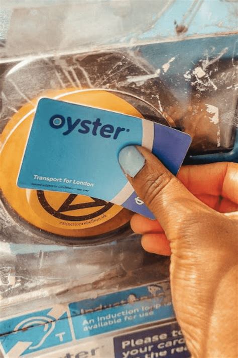 oyster card vs contactless credit card|why use an oyster card.